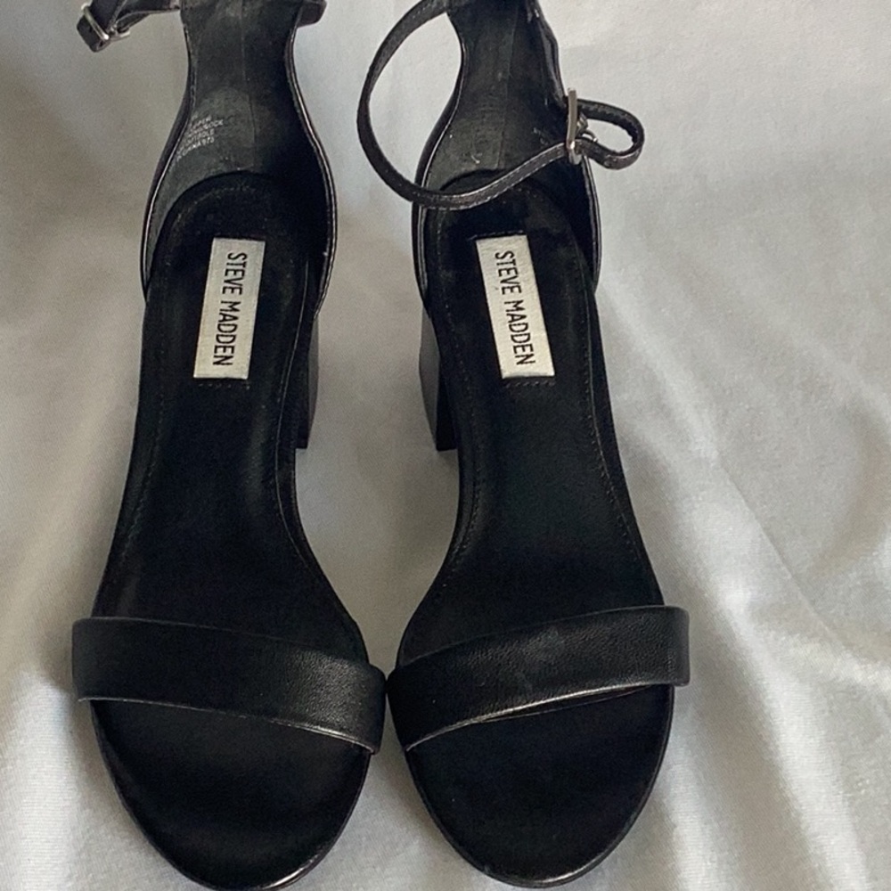 STEVE MADDEN SHOES - Picture 7 of 9